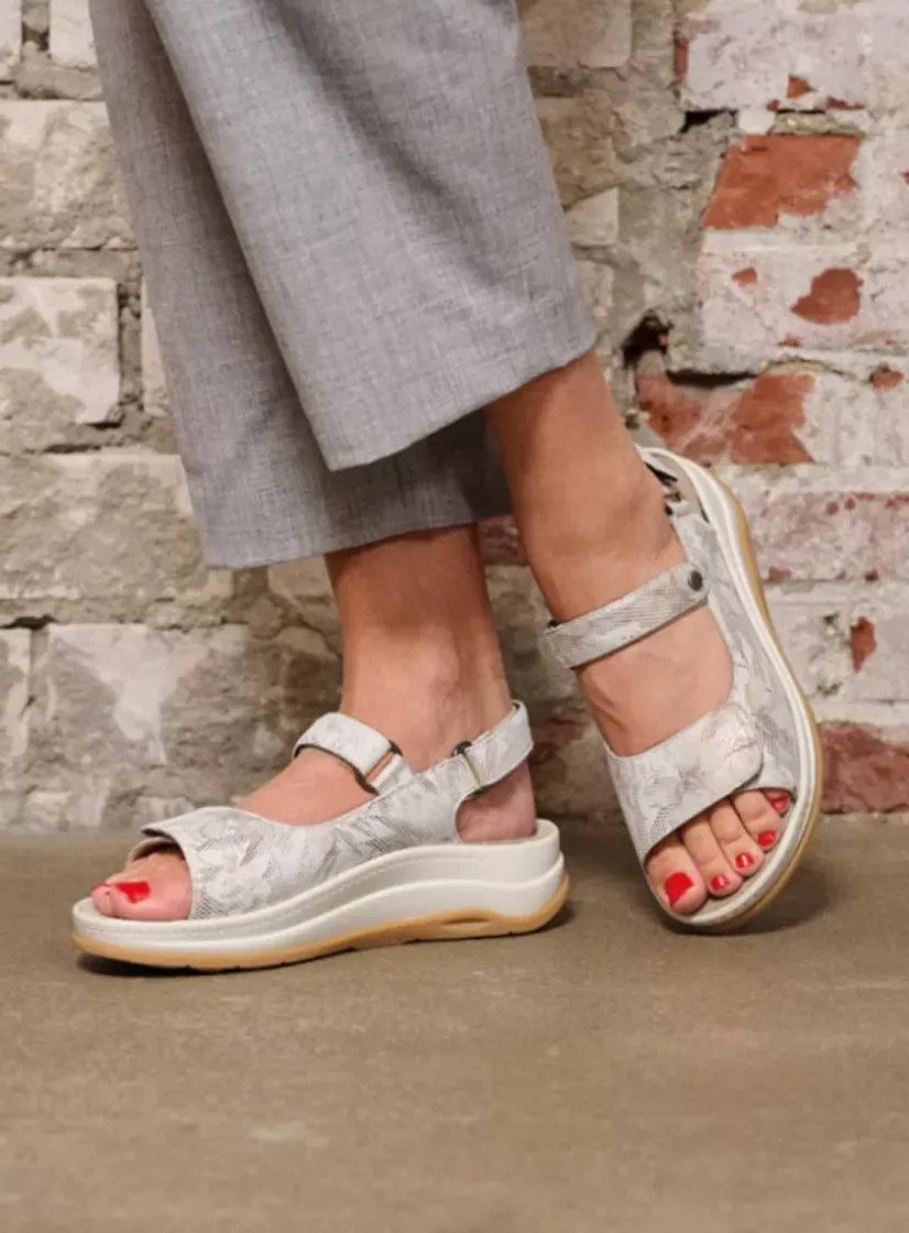 Wolky Adura - beige bloemen leer<DAMES Sandalen