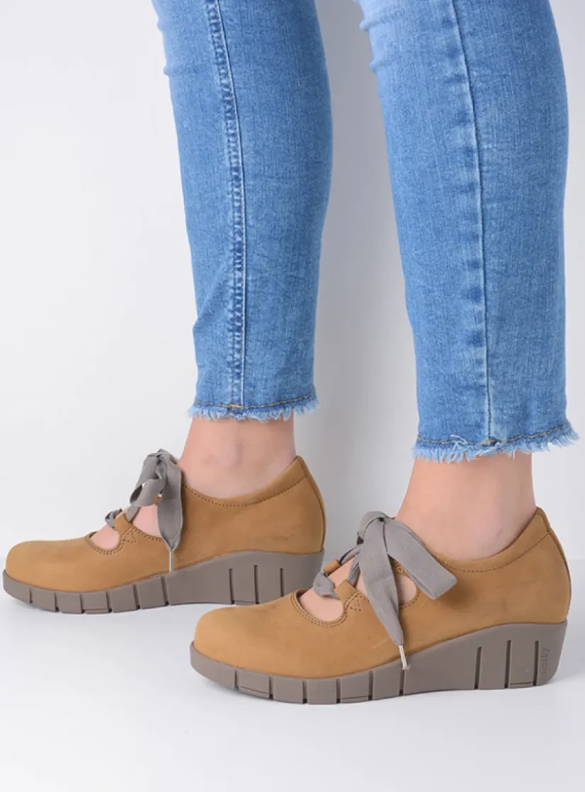 Wolky Boston - middenbruin nubuck<DAMES Lage Veterschoenen|Herfst/Winter