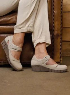 Wolky Charlotte - gebroken wit nubuck<DAMES Bandschoenen