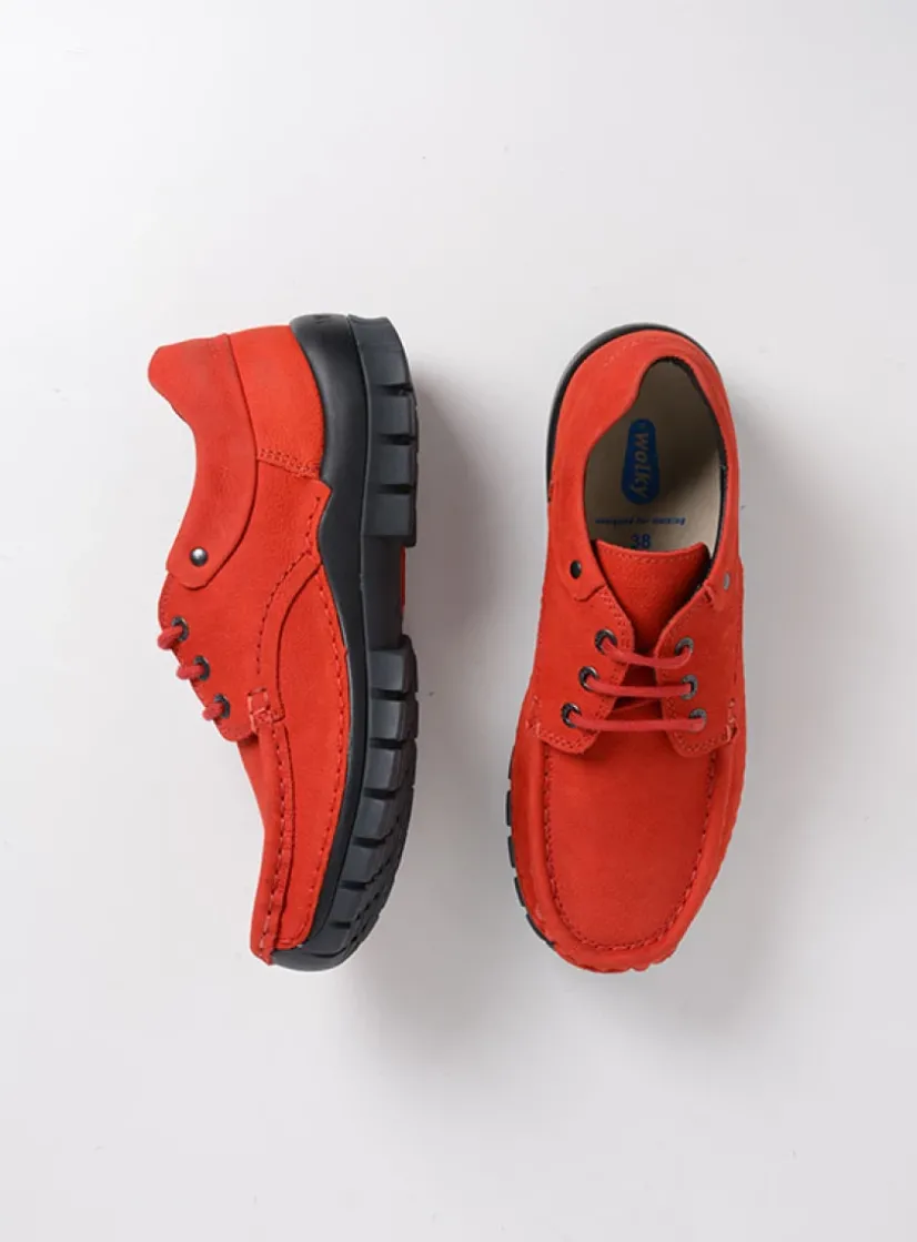 Wolky Fly - rood nubuck<DAMES Lage Veterschoenen|Herfst/Winter