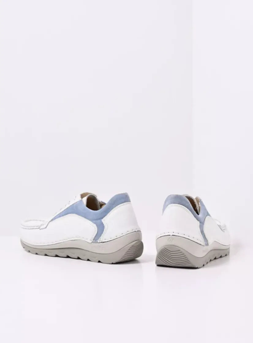 Wolky Japura - wit-lichtblauw leer<DAMES Lage Veterschoenen