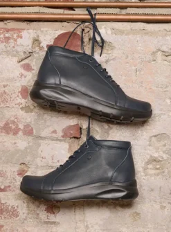 Wolky Lima - blauw leer<DAMES Hoge Veterschoenen|Wandelschoenen