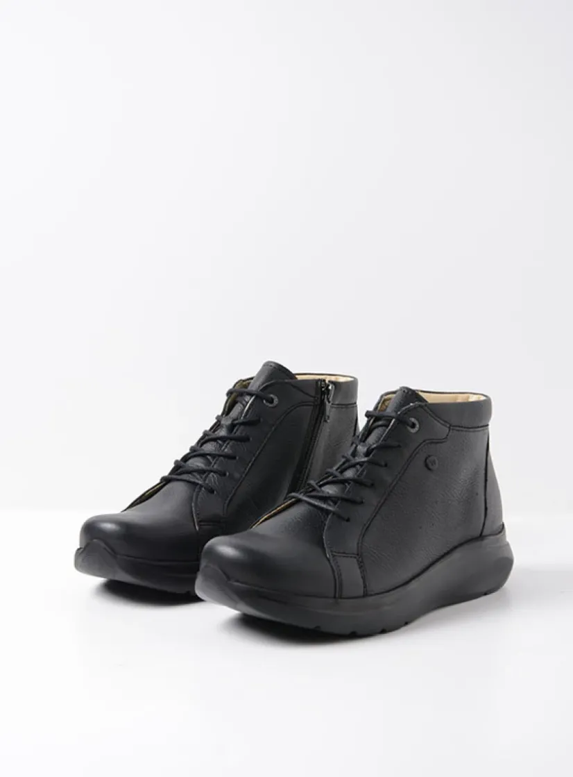 Wolky Lima - zwart leer<DAMES Hoge Veterschoenen|Wandelschoenen