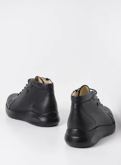 Wolky Lima - zwart leer<DAMES Hoge Veterschoenen|Wandelschoenen