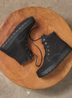 Wolky New Wave - zwart nubuck<DAMES Hoge Veterschoenen|Veterlaarzen
