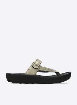 Wolky Peace - goud leer<DAMES Slippers