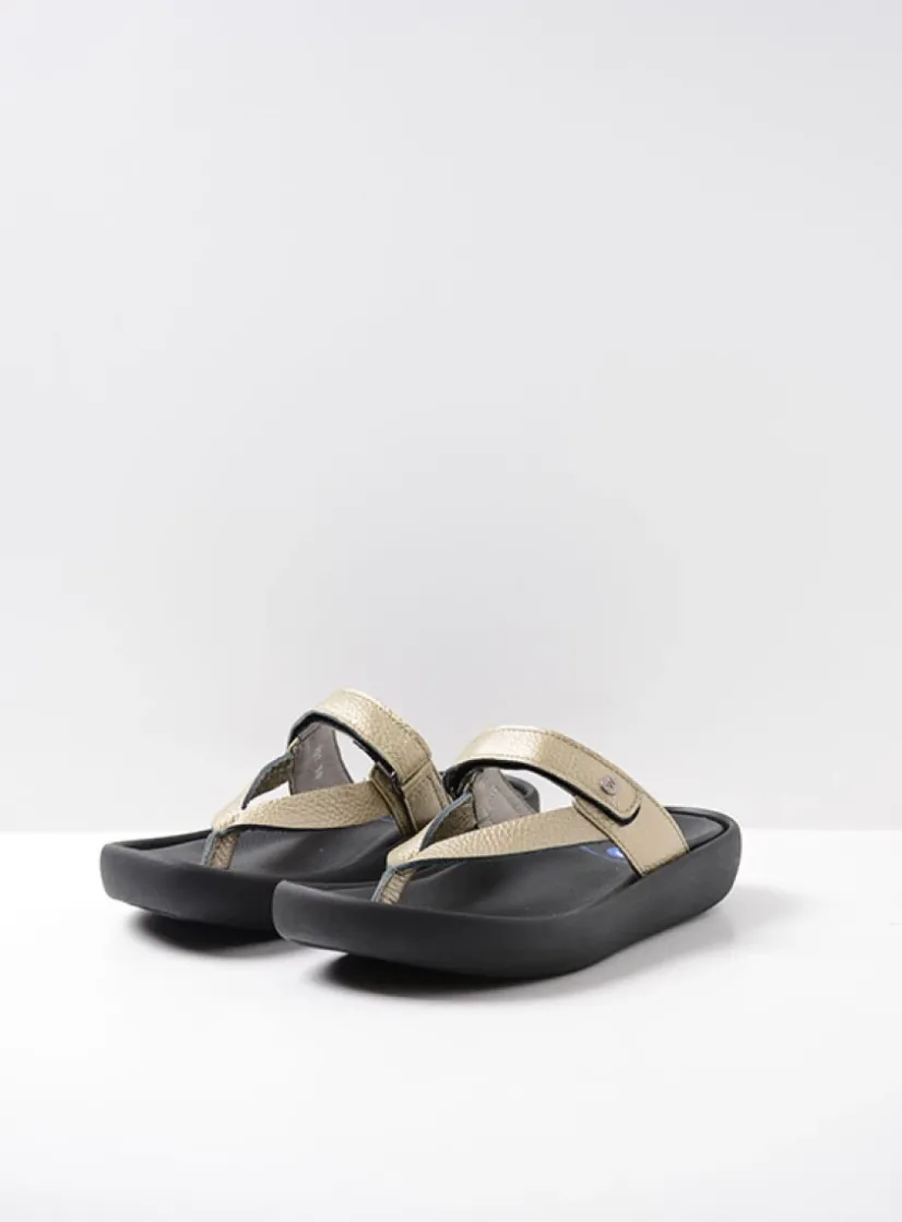 Wolky Peace - goud leer<DAMES Slippers