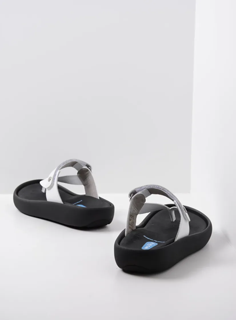 Wolky Peace - wit leer<DAMES Slippers