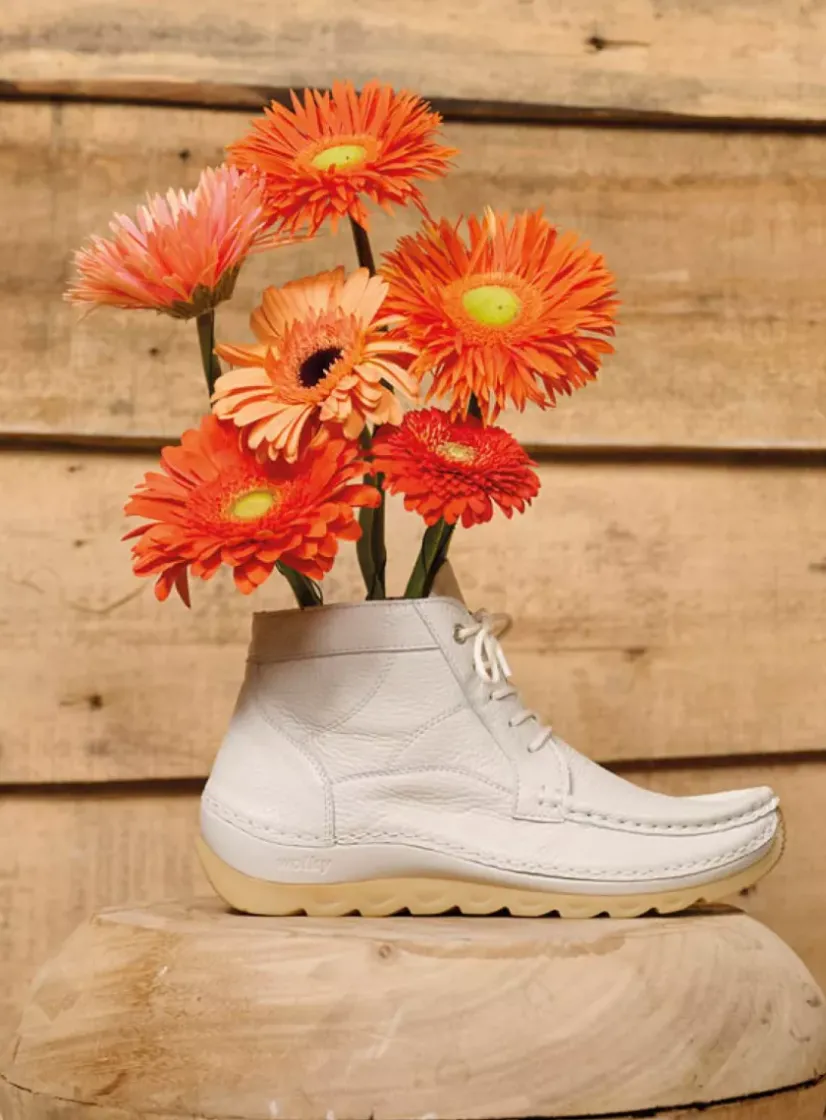 Wolky Salado - creme wit leer<DAMES Hoge Veterschoenen