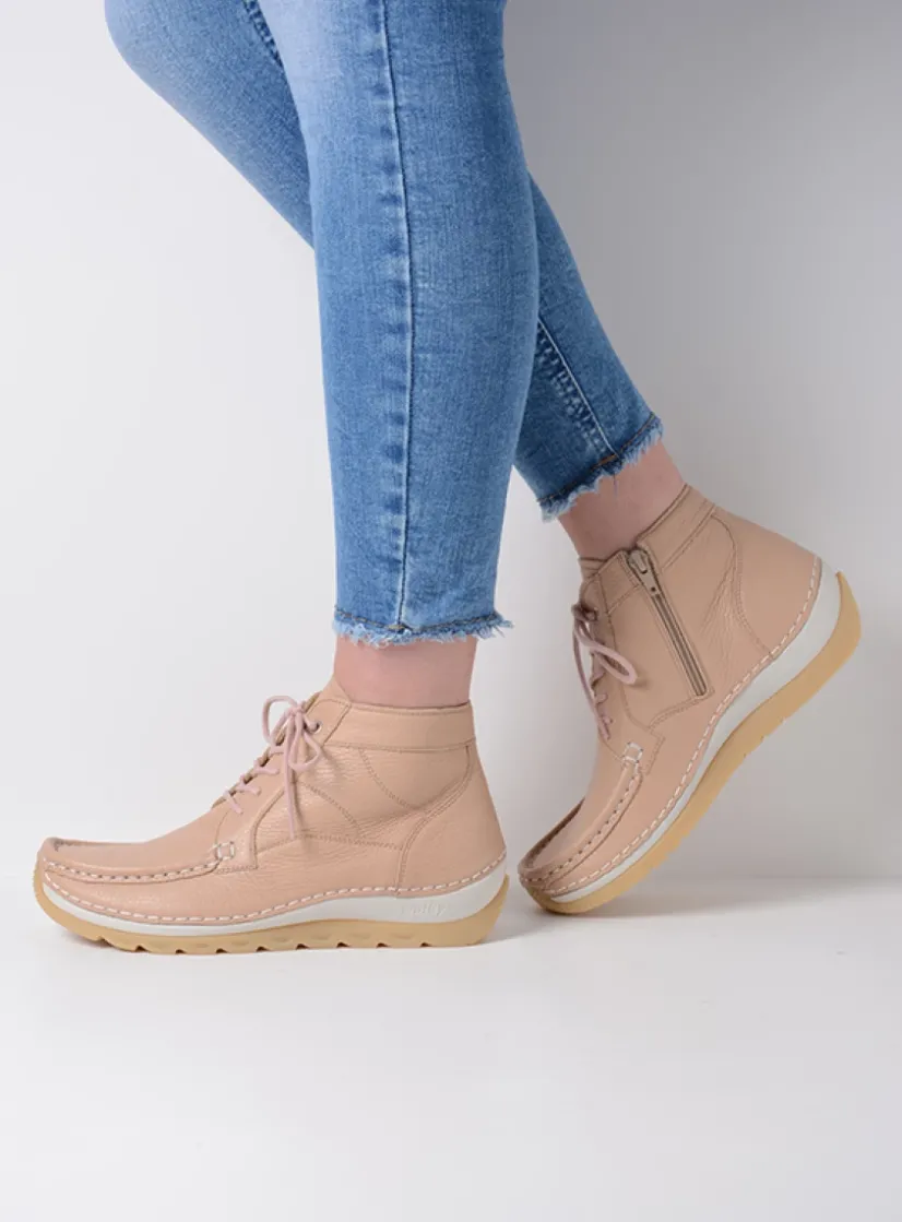 Wolky Salado - lichtbeige leer<DAMES Hoge Veterschoenen