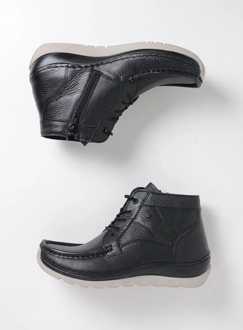 Wolky Salado - zwart leer<DAMES Hoge Veterschoenen