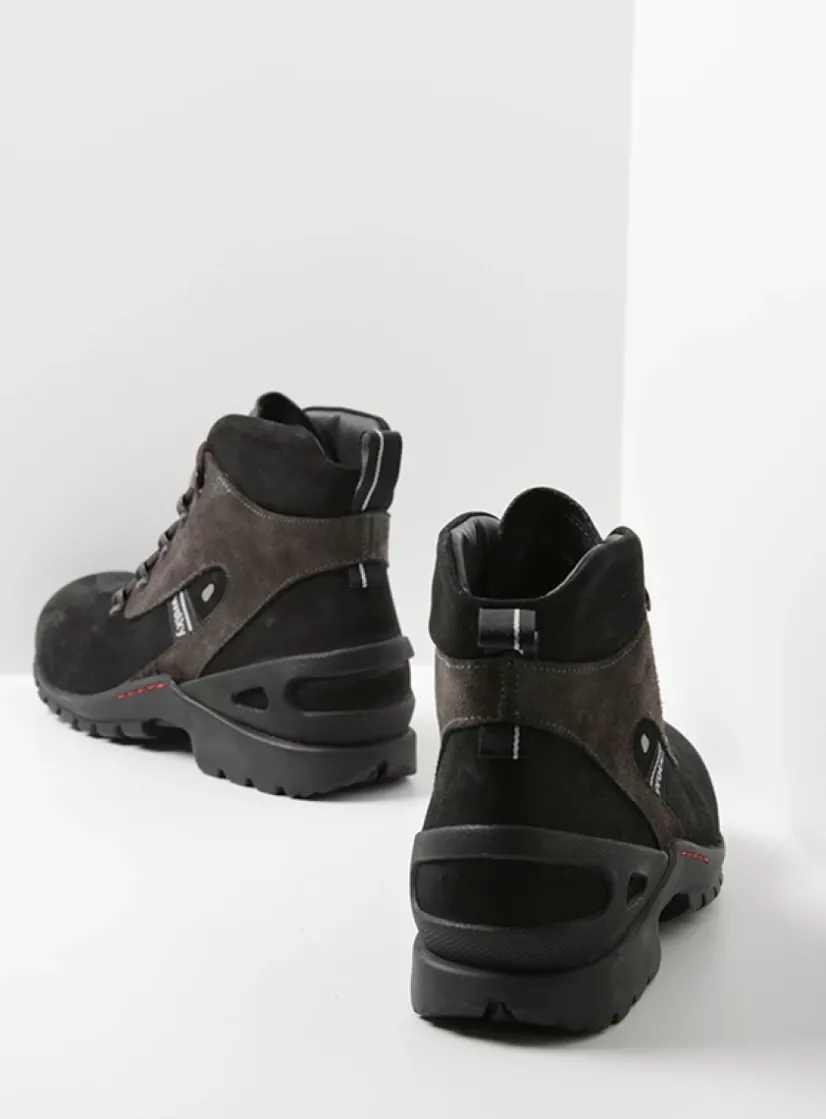 Wolky Traction WP - zwart nubuck<DAMES Hoge Veterschoenen|Wandelschoenen