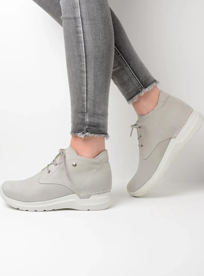 Wolky Truth HV - lichtgrijs nubuck<DAMES Hoge Veterschoenen|Wandelschoenen