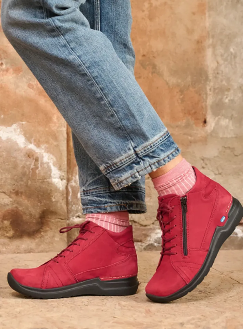 Wolky Why - bordeauxrood nubuck<DAMES Hoge Veterschoenen|Wandelschoenen