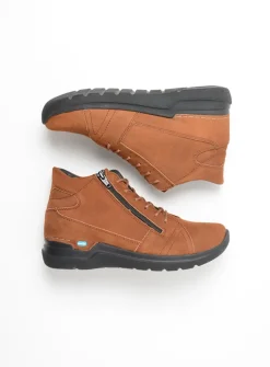 Wolky Why - cognac nubuck<DAMES Hoge Veterschoenen|Wandelschoenen