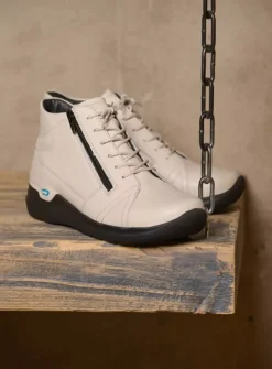 Wolky Why - wit leer<DAMES Hoge Veterschoenen|Wandelschoenen