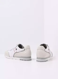 Wolky Yell XW - gebroken wit leer<DAMES Lage Veterschoenen|Sneakers